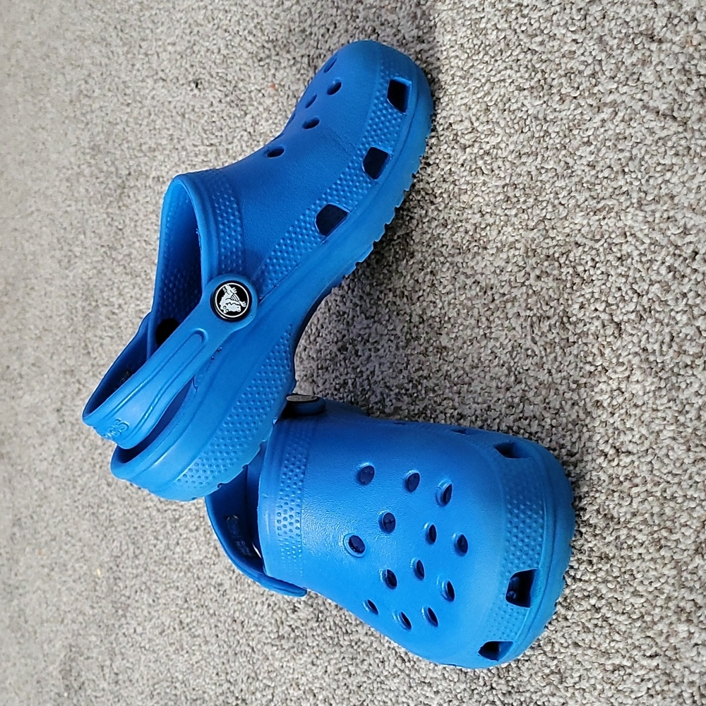 Kid's crocs